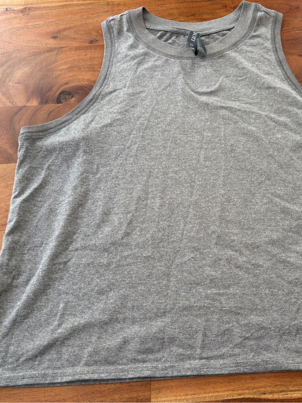 Vuori Gray Heather Performance Tank Top - Size Medium